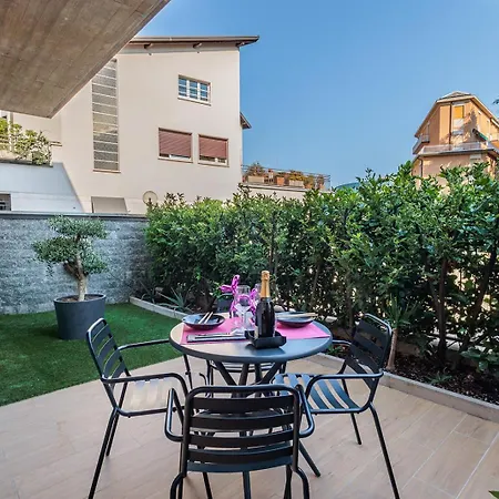 Garden Apartment *